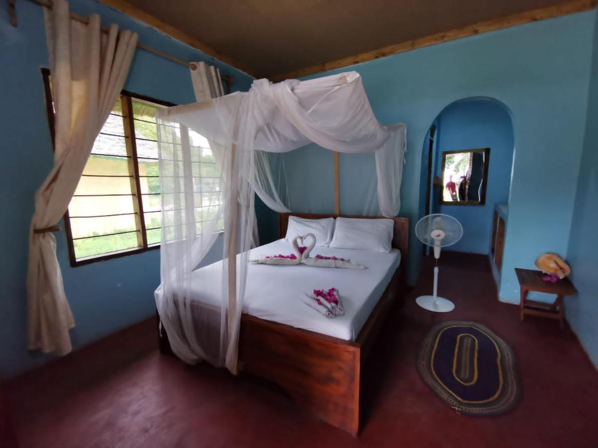 Afro Whale Shark Safari Bed and Breakfast Kilindoni Buitenkant foto