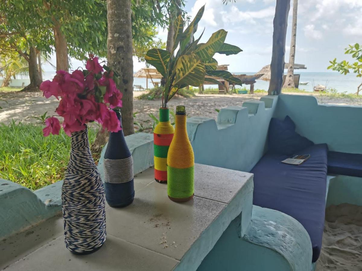 Afro Whale Shark Safari Bed and Breakfast Kilindoni Buitenkant foto