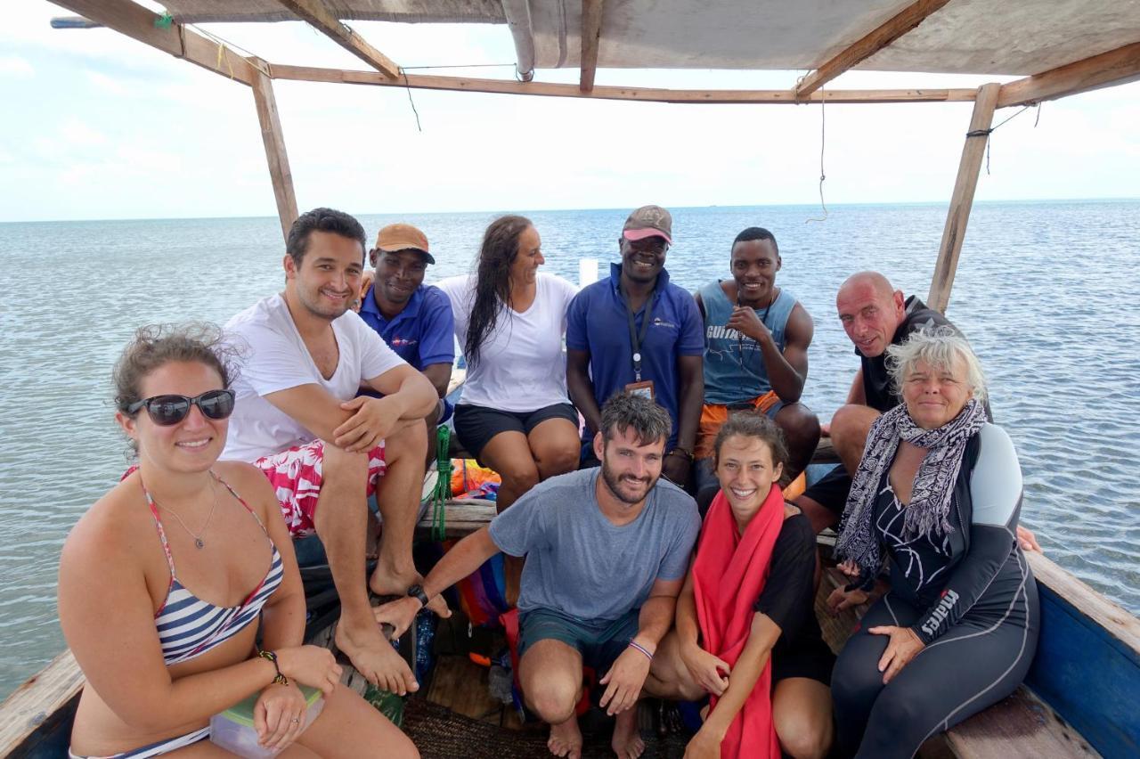Afro Whale Shark Safari Bed and Breakfast Kilindoni Buitenkant foto