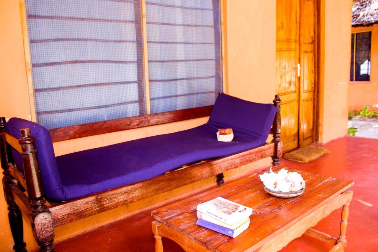 Afro Whale Shark Safari Bed and Breakfast Kilindoni Buitenkant foto