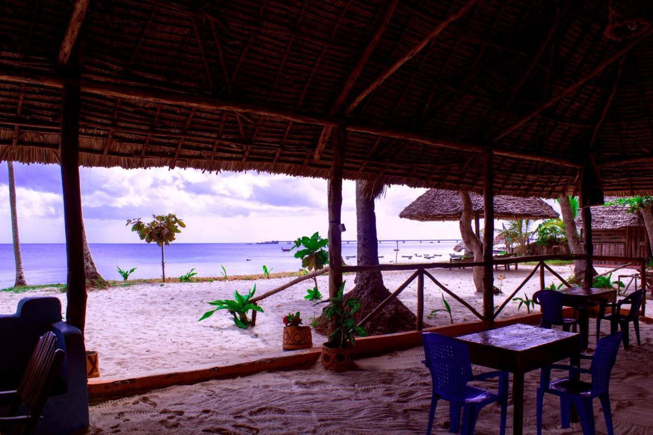 Afro Whale Shark Safari Bed and Breakfast Kilindoni Buitenkant foto